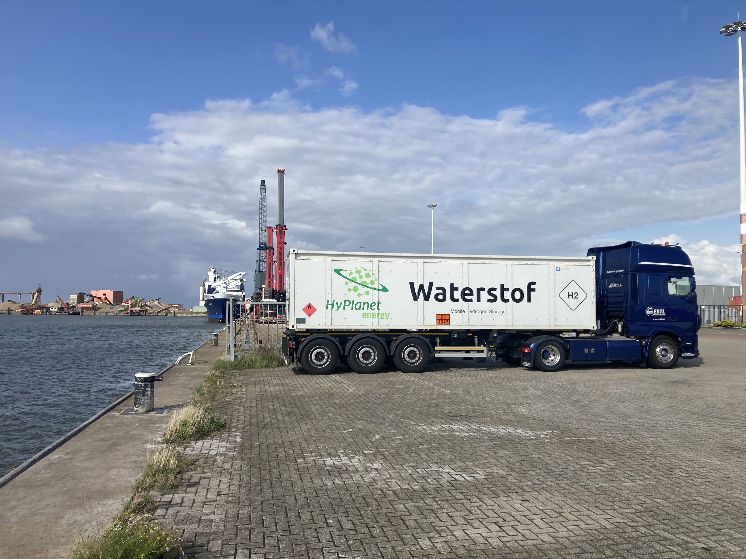 Waterstof transport UN1049